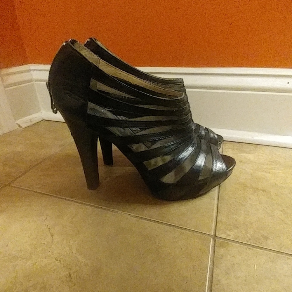 Michael Kors Black Pumps